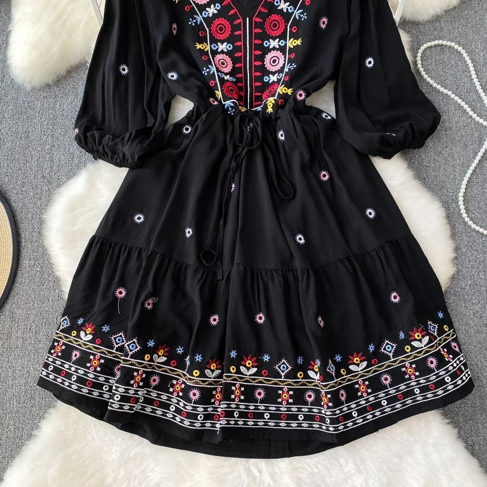 Boho Dress for Women Embroidery Floral Print V-neck Elastic Waist Lace-up Dresses with Belt Summer Vestidos Folds Dropshipping