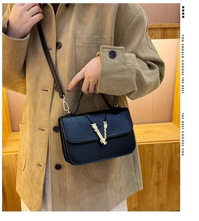 Designer 2025 Women's Luxury Solid Color Leather Handbag Fashion Crossbody Shoulder Purse Elegant Tote Handbag