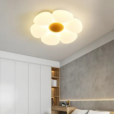 2023 New Living Room Light Romantic Warm Net Popular Cream Wind Flower Master Bedroom Lamp