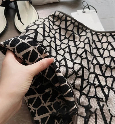 2024 Summer New Slim Fit Waist Slimming Jacquard Ladies Casual Shorts Female High Waist Package Hip Hot Pants for Women