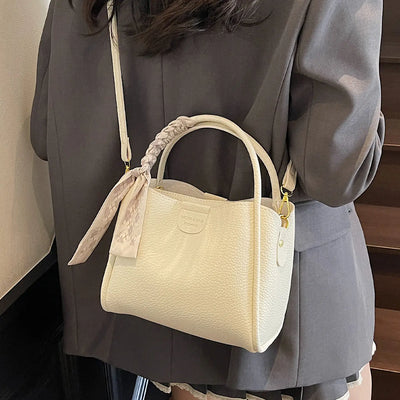 2025 New Women's Handbag Trendy Bucket Bag Luxury Stylish Shoulder Bag Crossbody Purse Versatile Casual Tote Designer Ladies
