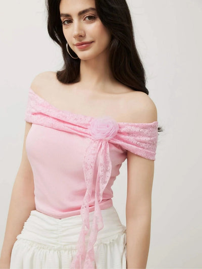 Women's sexy off-the-shoulder short top in pink lace, decorated with mesh roses