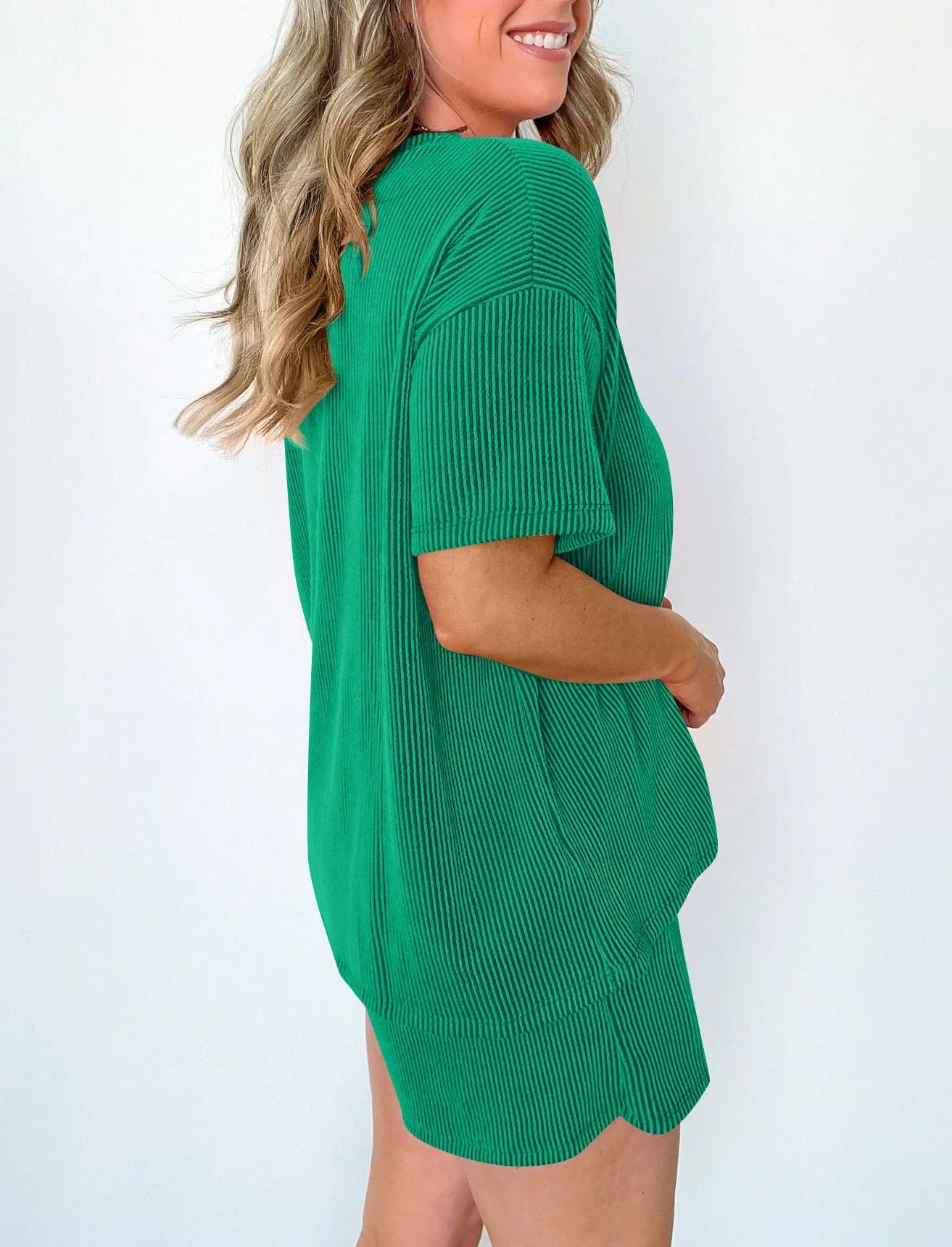 Women's clothing 2025 summer short-sleeved wavy crew neck top, elastic waist shorts two-piece set