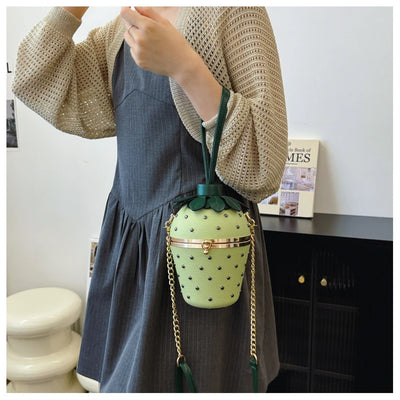 Designer Bolsos women  Shoulder Strawberry shaped rivet  Little Hand Bags Sac Handbags For Girls Ladies Purses And Crossbody