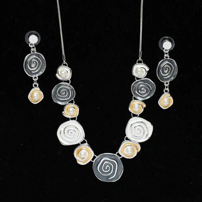 Luxury Cring Coco Necklaces Set High Quality Women's Neck Chain Choker New in Jewelry Pendant Necklace Birthday Gift for Women