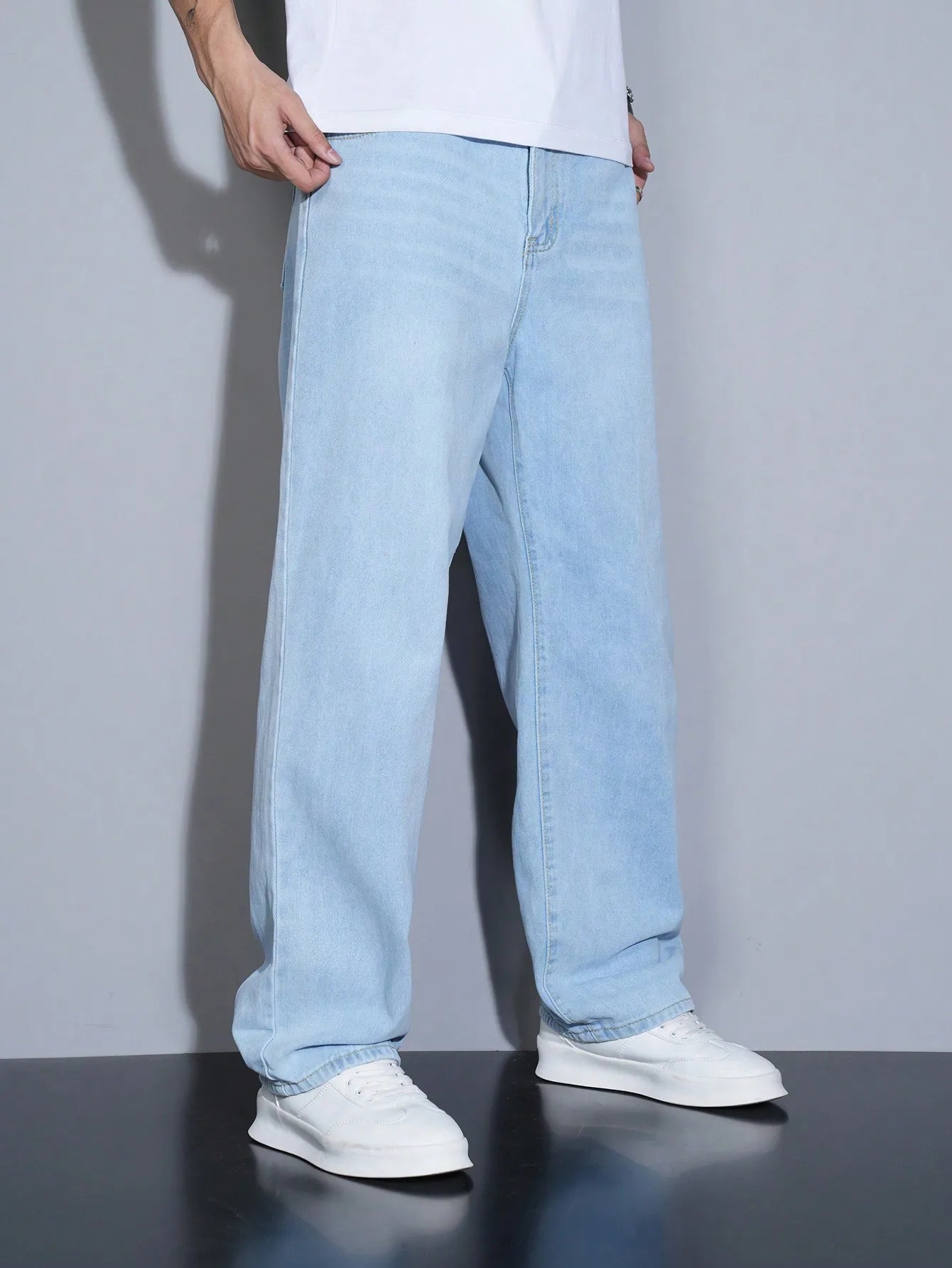 Manfinity Homme Men's Straight Loose Fit Multi-Pocket Casual Denim Jeans