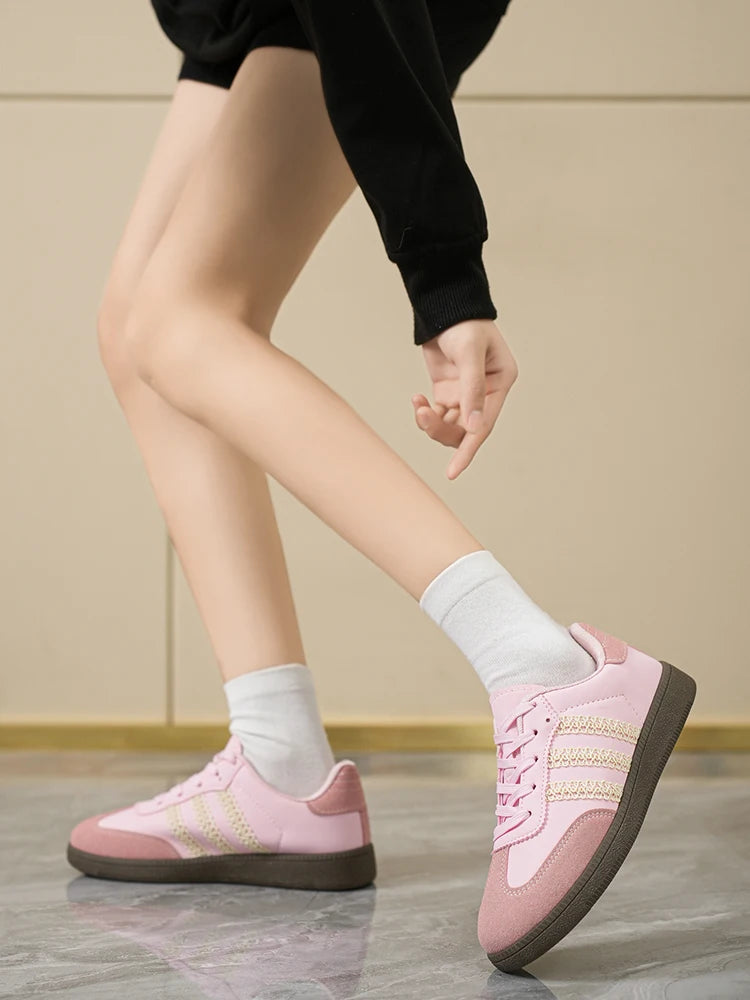 Women Sneakers 2025 Spring New Luxury Flat Loafers Comfortable Slip on Soft Female Sneakers Lightweight Outdoor Shoes for Women*