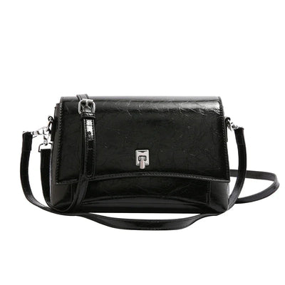 Luxury Brand Handbag For Women In Premium Leather Featuring Elegant Messenger Design And Durable Build