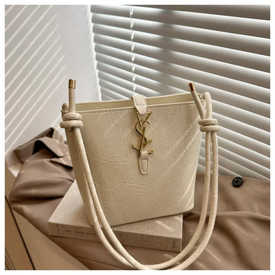 Limited edition designer handbag for ladies, 2025 new style tote bag with light luxury and unique high-end style crossbody bag