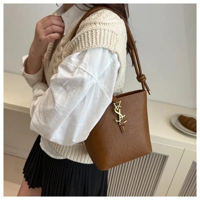 Limited edition designer handbag for ladies, 2025 new style tote bag with light luxury and unique high-end style crossbody bag