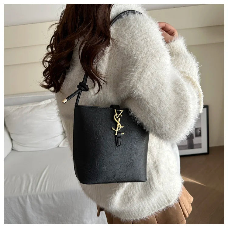 Limited edition designer handbag for ladies, 2025 new style tote bag with light luxury and unique high-end style crossbody bag