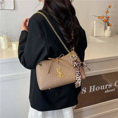 Famous Designer Women's Handbag In Soft Leather, Elegant Crossbody-Bag With Adjustable Strap, Classic Luxury Style