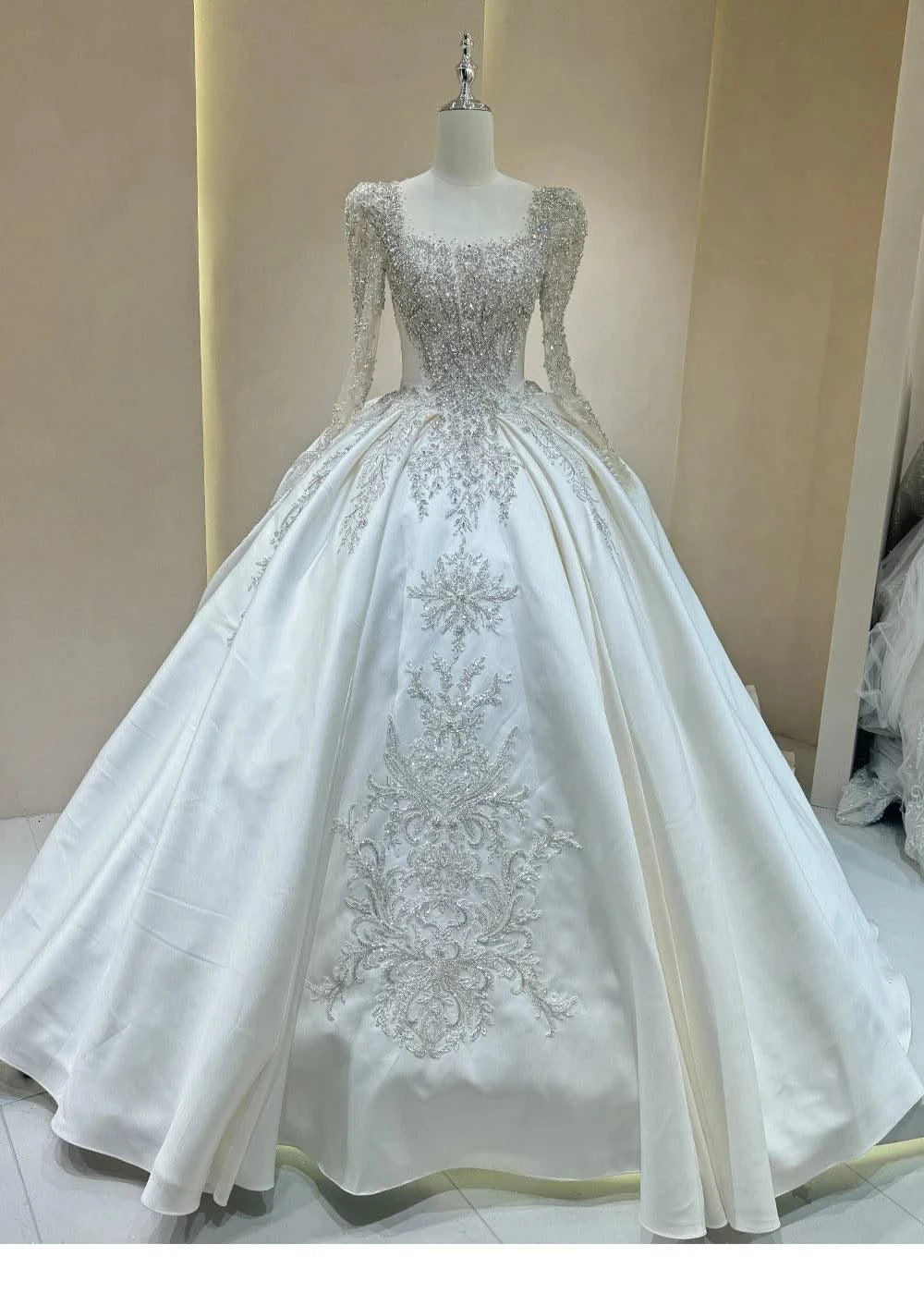 Wedding Dress with Sparkling Embellishments and Long Trains Delicate Lace
