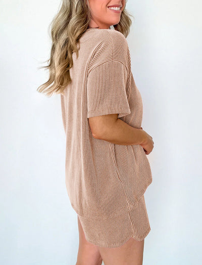 Women's clothing 2025 summer short-sleeved wavy crew neck top, elastic waist shorts two-piece set