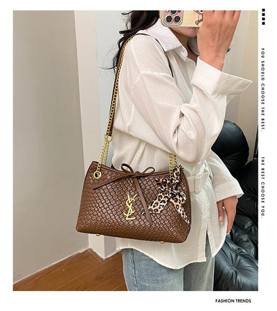 Famous Designer Women's Handbag In Soft Leather, Elegant Crossbody-Bag With Adjustable Strap, Classic Luxury Style