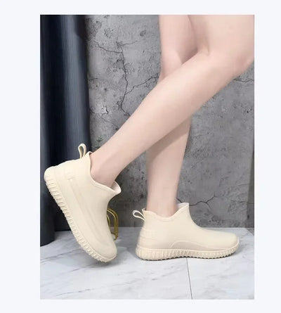 Women's Rain Boots Are Fashionable, Lightweight, Thick Soled, Wear-resistant, Rainproof, and Slip Resistant When Worn Externally