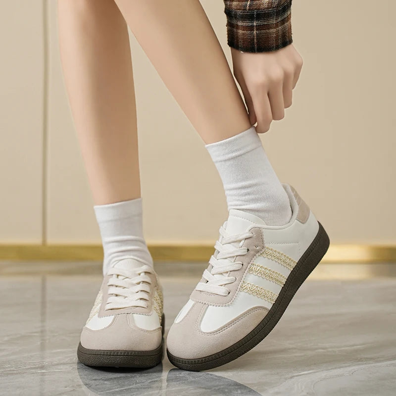 Women Sneakers 2025 Spring New Luxury Flat Loafers Comfortable Slip on Soft Female Sneakers Lightweight Outdoor Shoes for Women*