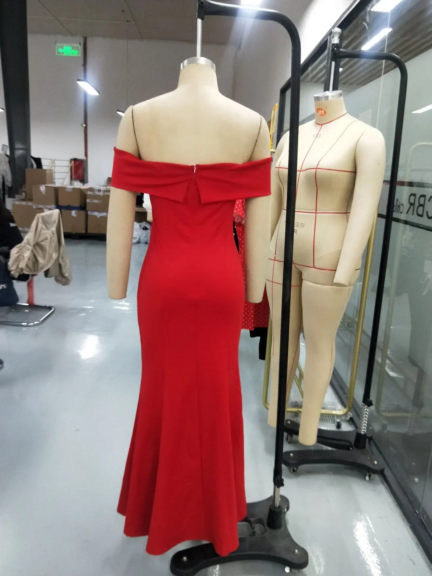 Women's Evening Dress 2024 Spring/summer Latest Intelligent Solid Color Red Temperation One Shoulder Party Tight Long Skirt