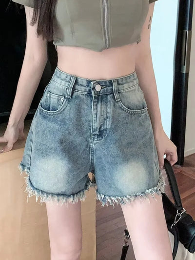 Denim shorts for women in summer, thin cut with holes and frayed edges, design sense, niche high street trendy brand new style