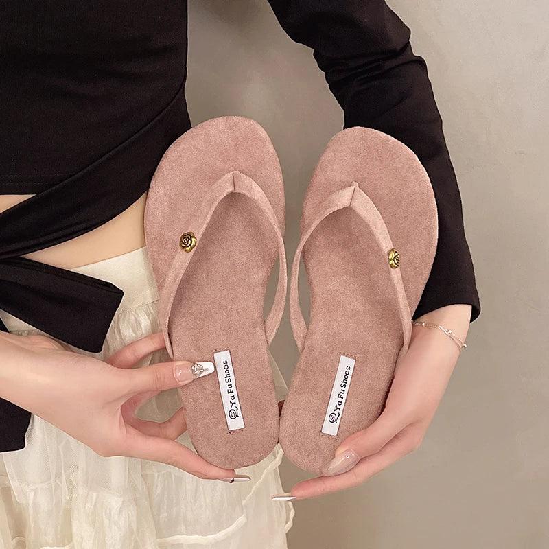 Luxury Designer Woman Flat Slippers Woven with Comfortable Women's Shoes Casual Bottom Slippers 2025 New Summer Women Sandals