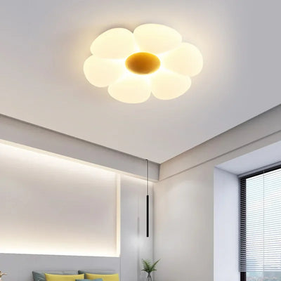 2023 New Living Room Light Romantic Warm Net Popular Cream Wind Flower Master Bedroom Lamp