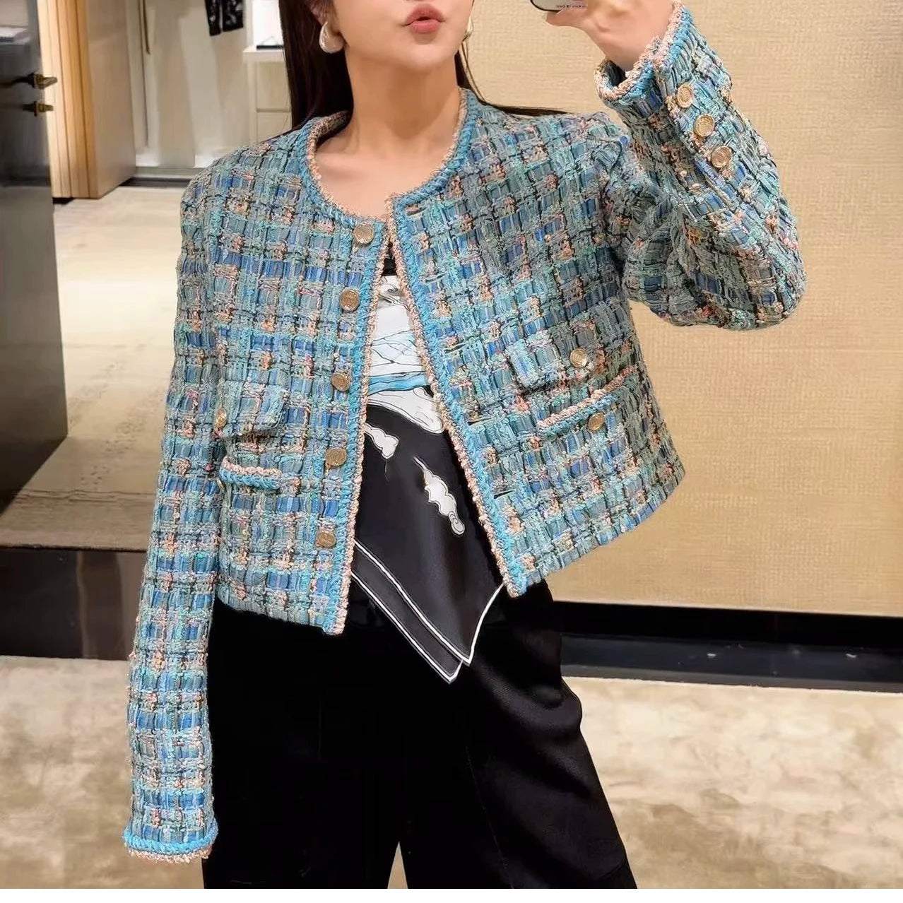 Autumn 2025 New Sle Blue een Tweed round Ne Single Button ort Quilted Jaet Women's Faion Outerwear Small Fraanc...