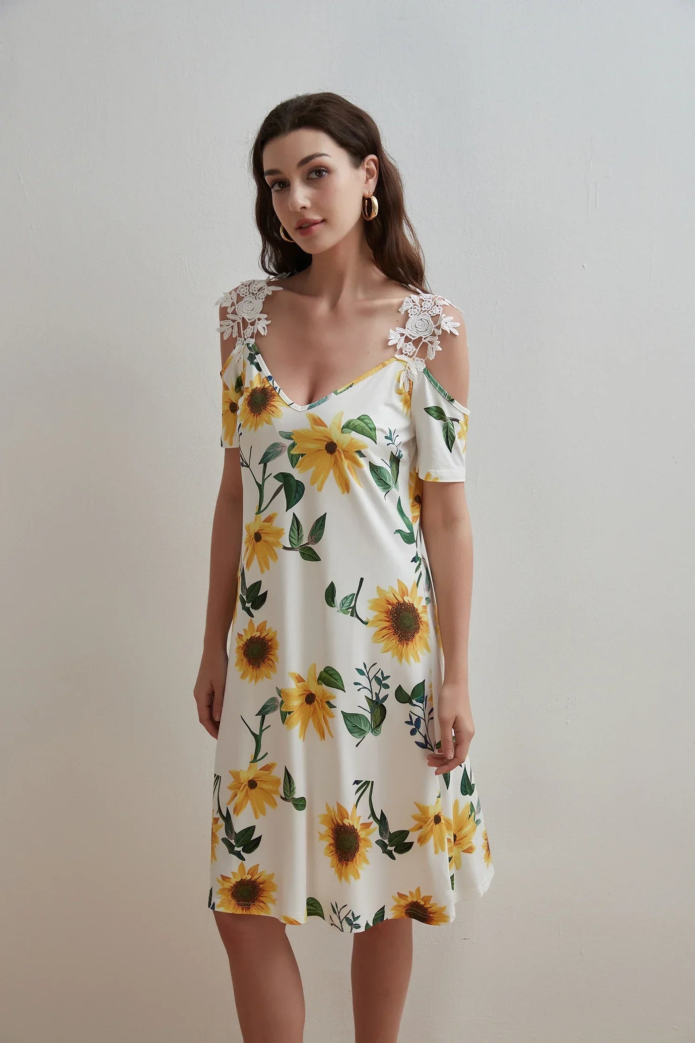 Women'S Elegant Dresses 2025 Summer New Women's Fashionable Lace V-neck classic style Dress Summer Casual Bohemian Daily dress