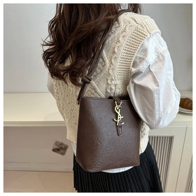 Limited edition designer handbag for ladies, 2025 new style tote bag with light luxury and unique high-end style crossbody bag
