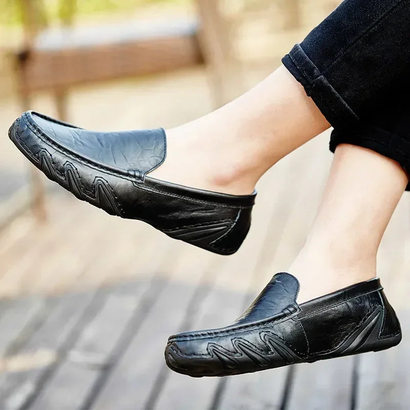 Autumn Shoes for Men Leather Casual Shoes Luxury Italian Men's Loafers Moccasins Breathable Black Versatile Driving Shoes 2024