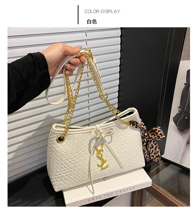 Famous Designer Women's Handbag In Soft Leather, Elegant Crossbody-Bag With Adjustable Strap, Classic Luxury Style