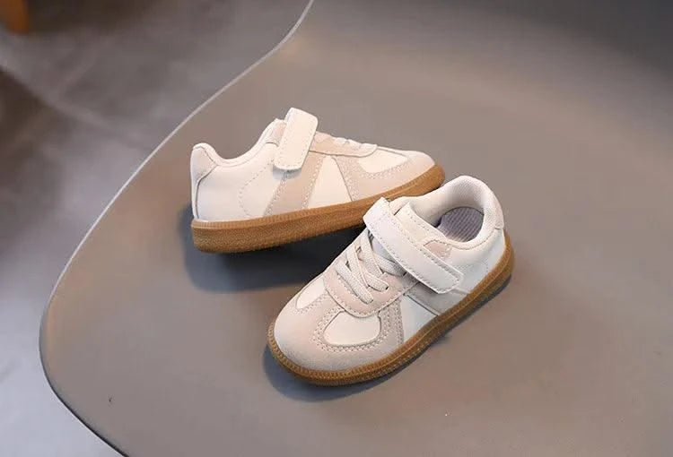 Children's Sports Shoes Flat Non Slip Boys' Running Shoes Breathable Comfortable Casual Shoes Autumn New Girls Sneakers J131