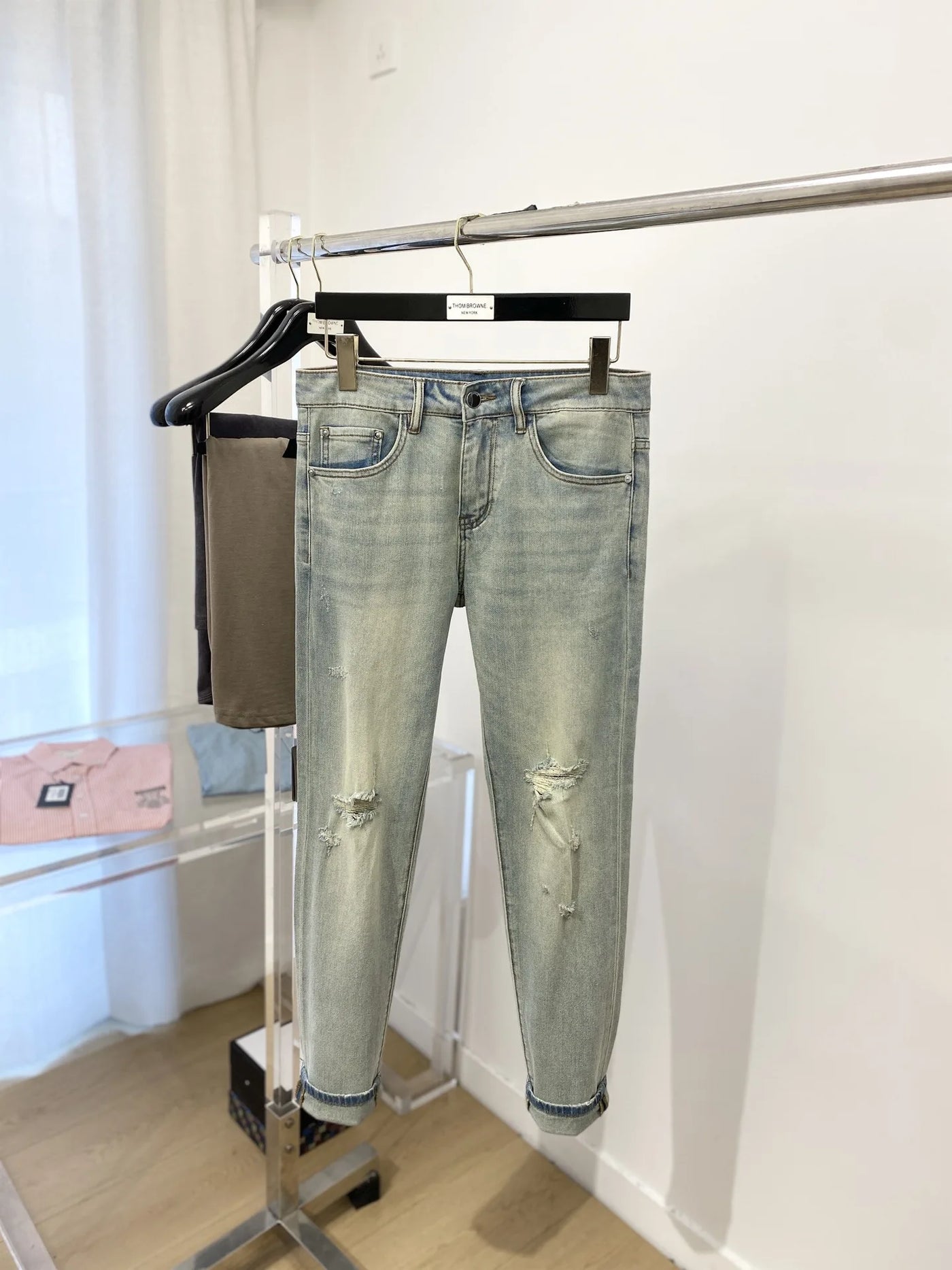2024 New Ripped Jeans Men's Retro Light Blue Slim-Fitting Small Straight Stretch High-End Affordable Luxury Casual Trousers