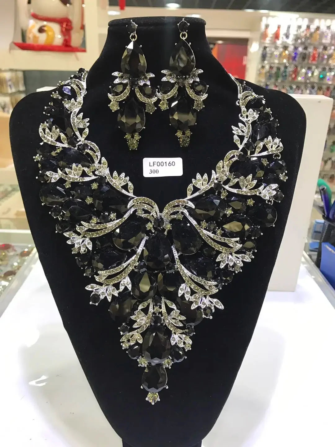 Women Luxury Necklaces Set Wedding Delicate Fashion Jewelery Set Crystal Rhinestone Earrings Jewelry Sets