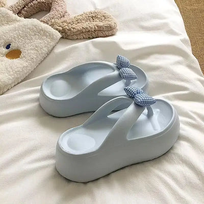 Woman flip flops Popular Design Shoes 2024 trend Casual Platform Sandals non-slip Outdoor slippers Unique features Flat sandals