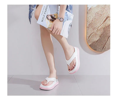Platform Flip Flops for Women, Outdoor Beach Sandals 2025 Popular Design Non-slip Slippers Comfortable, Soft And Thick Sole