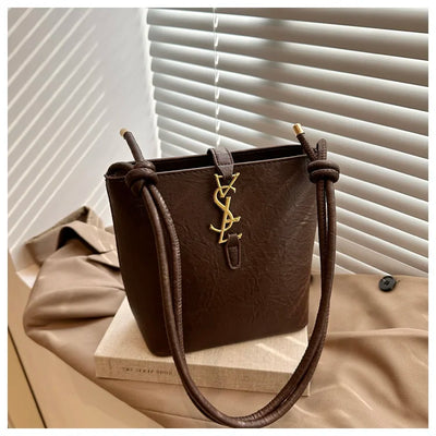 Limited edition designer handbag for ladies, 2025 new style tote bag with light luxury and unique high-end style crossbody bag