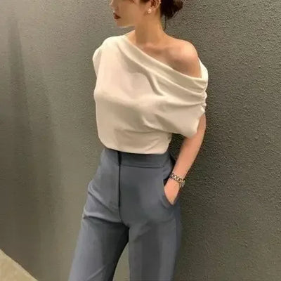 2025 Shirts for Women White Diagonal Collar Crop Tops Off Shoulder Short Sleeve Tshirt Lady Korean Wild OL Pleated T-shirts