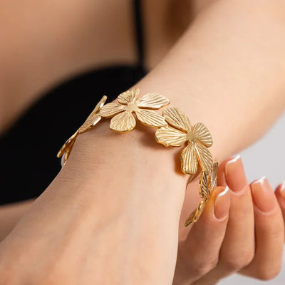 PRISCA | Luxury Designer Woman Flower Bracelet. Stainless Steel.Banquet Party Charms. Retro. New Collection 2024