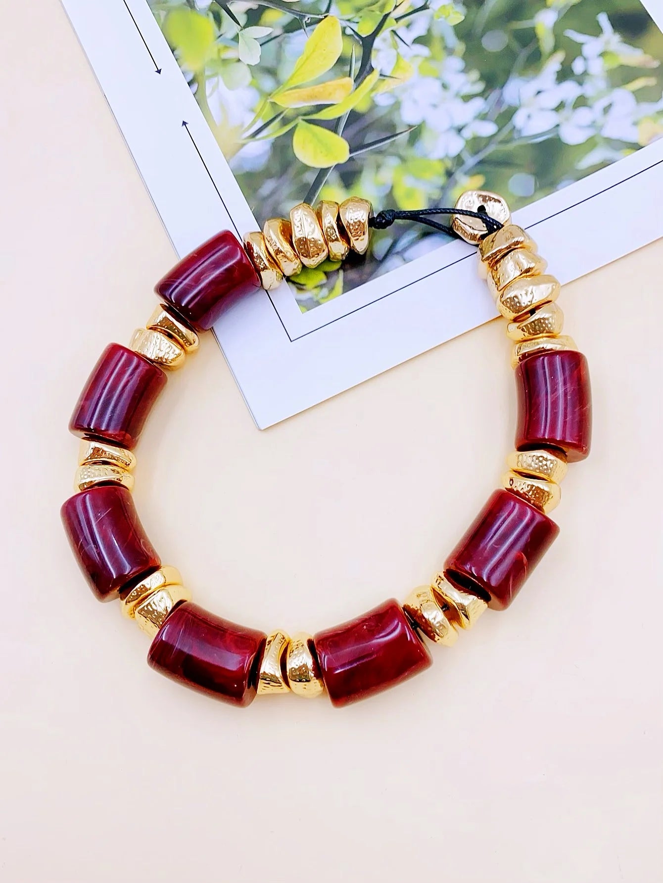 European Style Bold Marble Acrylic Tube Bead Necklace Short Statement Jewelry for Women