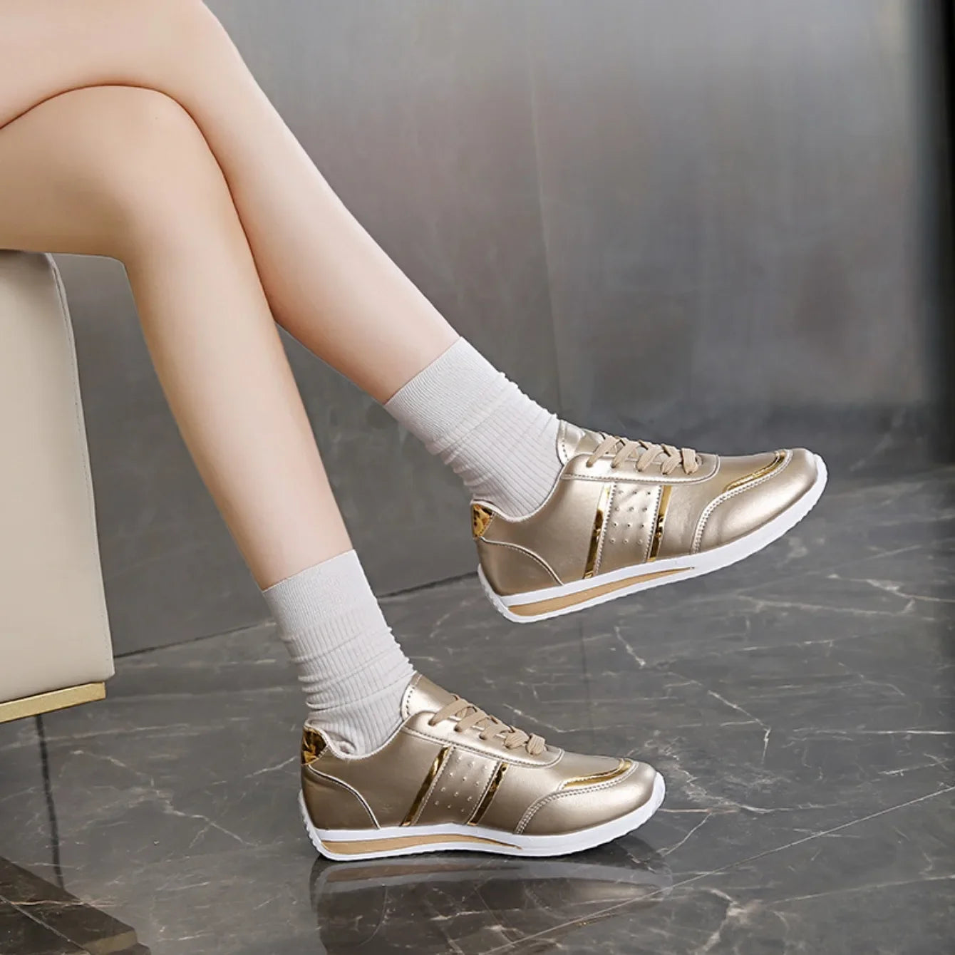 Women Sneakers 2024 New Summer Fashion Casual Light Loafers Breathable Designer Shoes Outdoor Sneakers Women Zapatos De Mujer