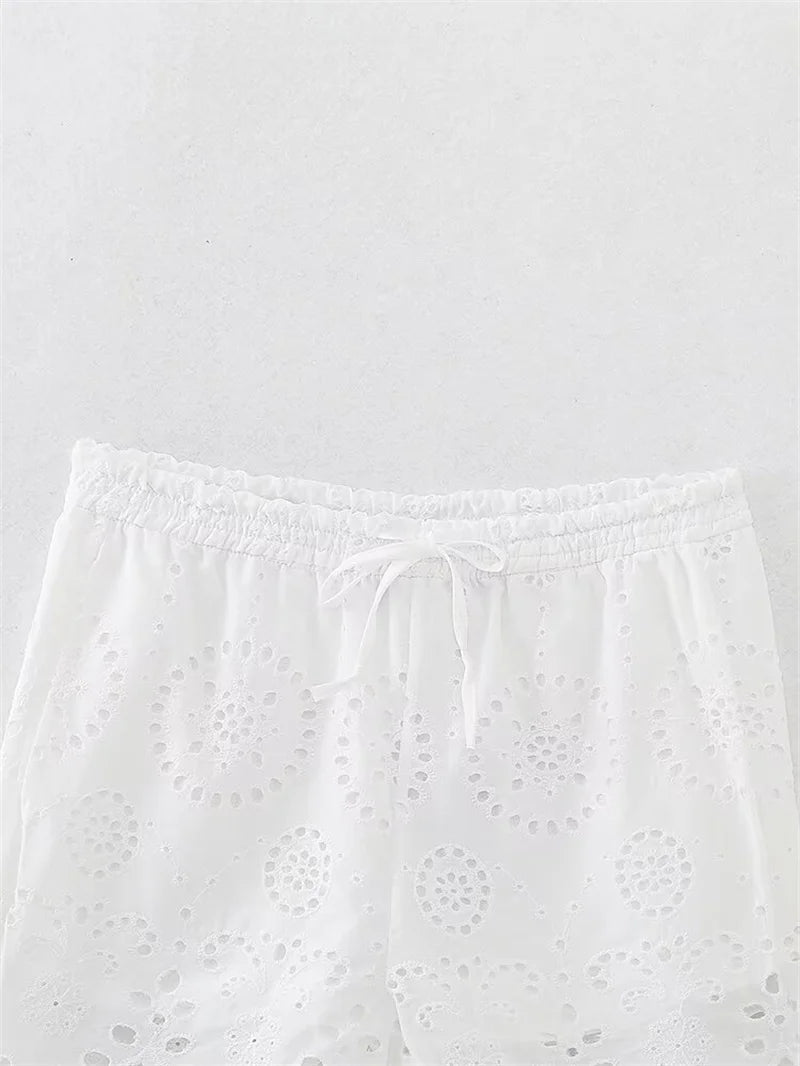 2025 Women's New Shorts Summer White Cutout Sexy Shorts Embroidered Trims Casual Fashion Personality Versatile