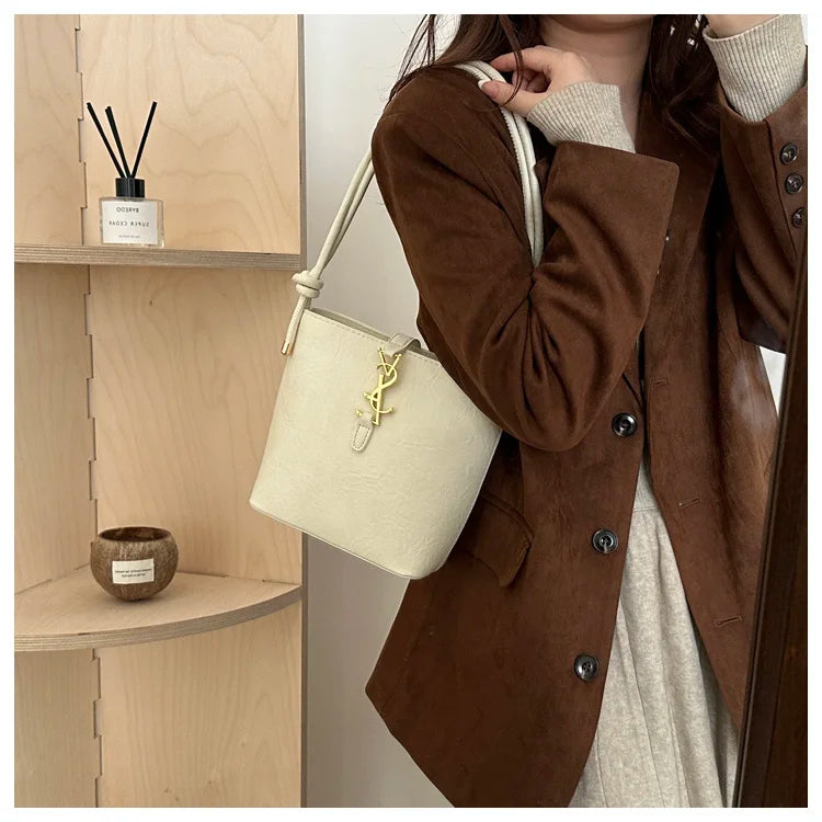 Limited edition designer handbag for ladies, 2025 new style tote bag with light luxury and unique high-end style crossbody bag