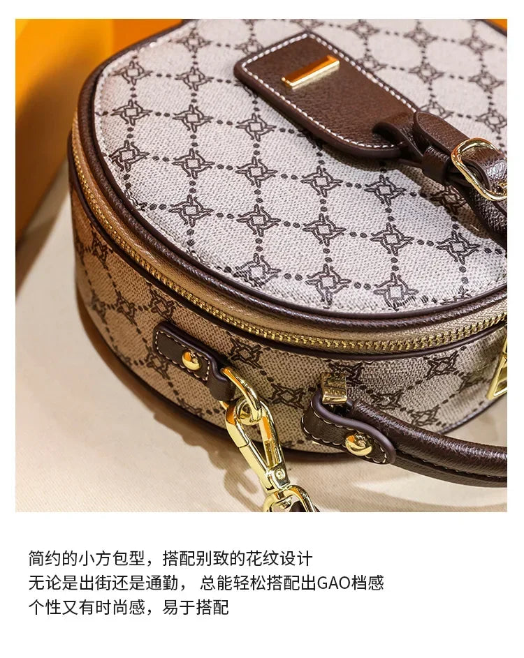 Elegant Handbag For Women In Genuine Leather, Crossbody And Shoulder Bag With Chic Detailing, By Famous Luxury Designer