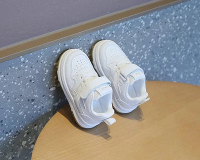 Children's White Shoes Spring and Autumn Kid's Sports Shoes Anti slip Lightweight Boys Board Shoes Soft Sole Baby Casual Shoes