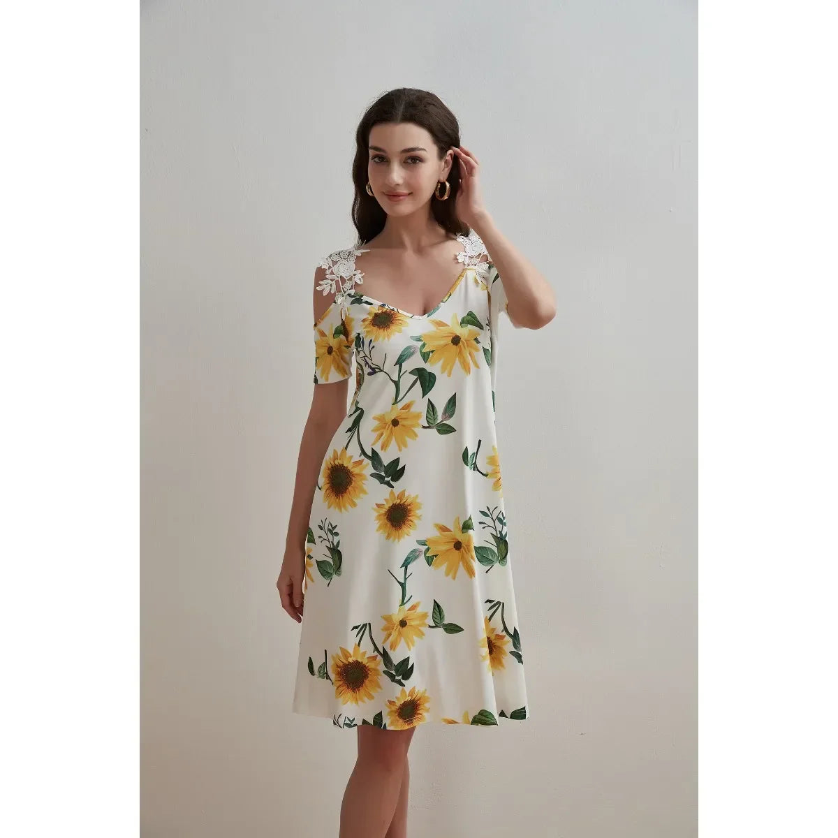 Women'S Elegant Dresses 2025 Summer New Women's Fashionable Lace V-neck classic style Dress Summer Casual Bohemian Daily dress