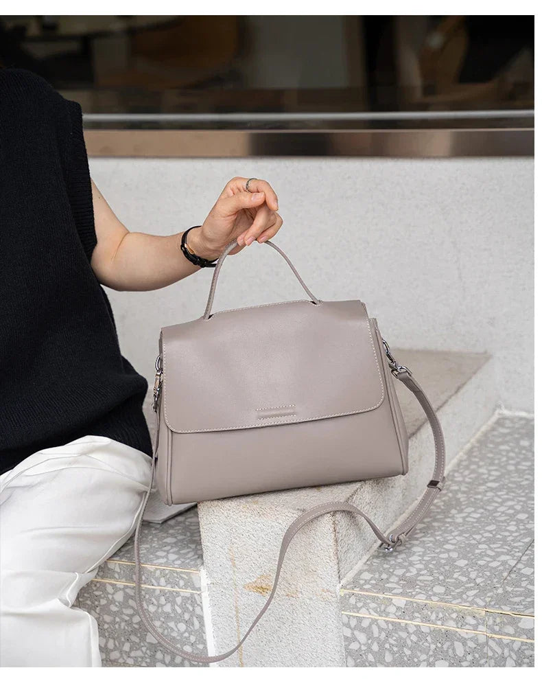 Women's Cowhide Genuine Leather Shoulder Bag Female Fashion Luxury Designer Handbags Ladies Commuting Large Capacity Bucket Bags