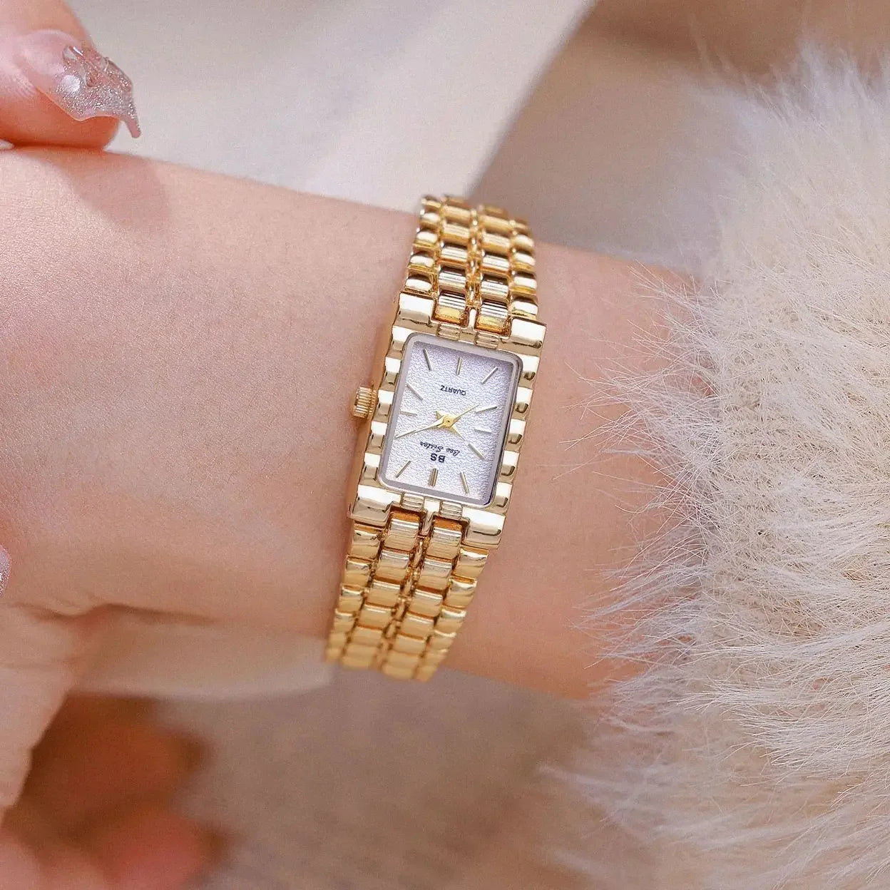 Luxury Ladies' Watch Retro Elegant Gold Silver Small Square Watch High Quality Watchchain Gift Watches For Women