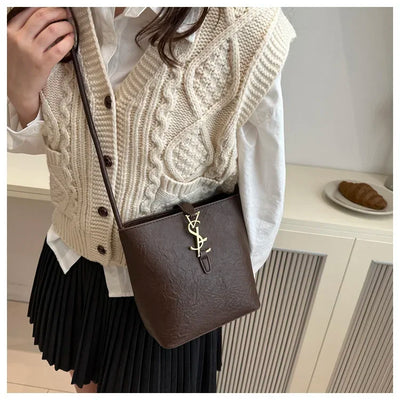 Limited edition designer handbag for ladies, 2025 new style tote bag with light luxury and unique high-end style crossbody bag