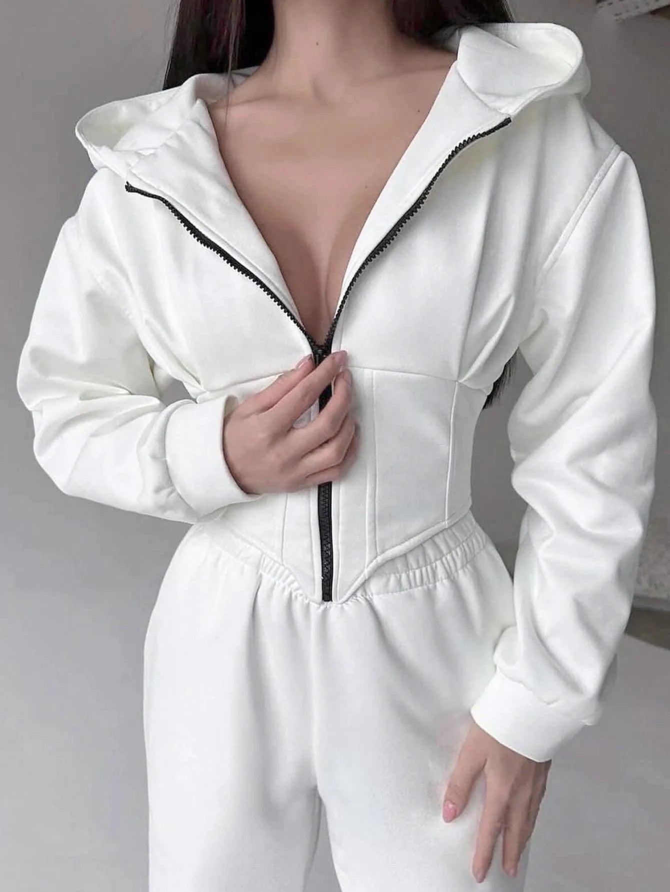 Sports leisure women's clothing hooded sweatshirt with zipper waistband Fashionable long-sleeved women's hooded sweatshirt