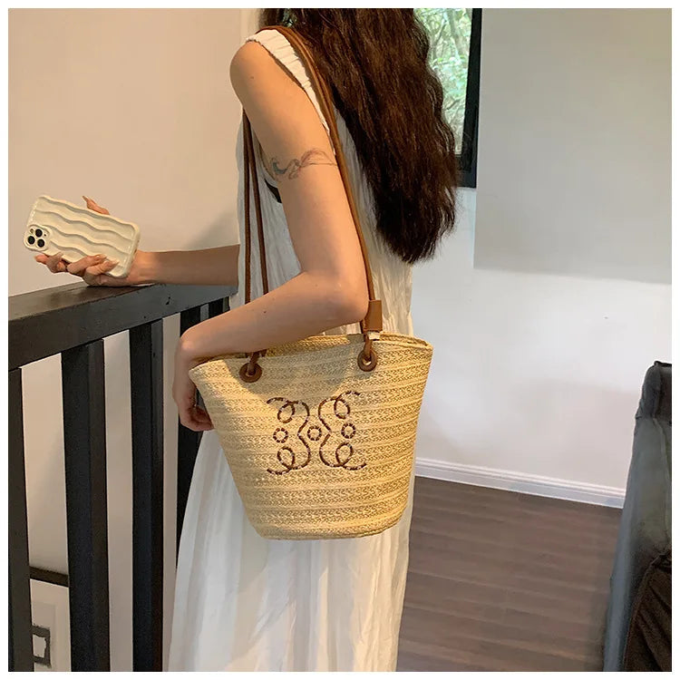Fashion Retro Shoulder Bag Women Handbag Luxury Brand Designer Tote Women Straw Shoulder Messenger Bag Elegant Ladies Beach Bags